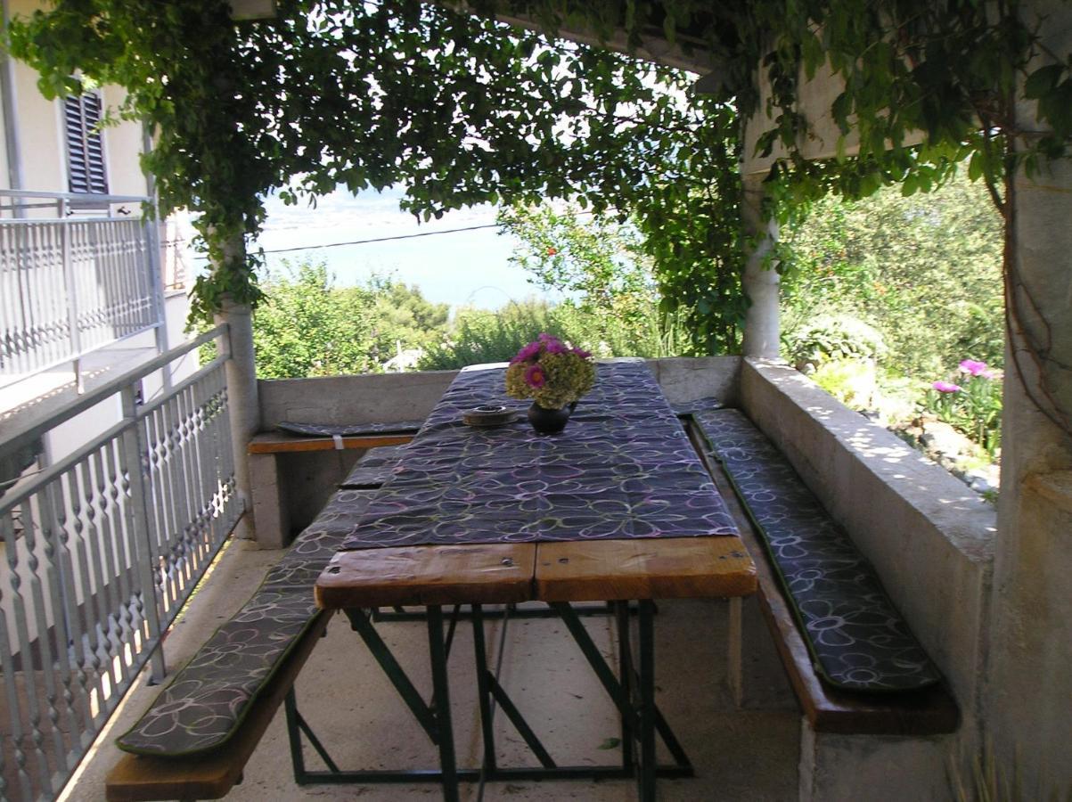 Apartments Ljilja Sea View Слатине Экстерьер фото